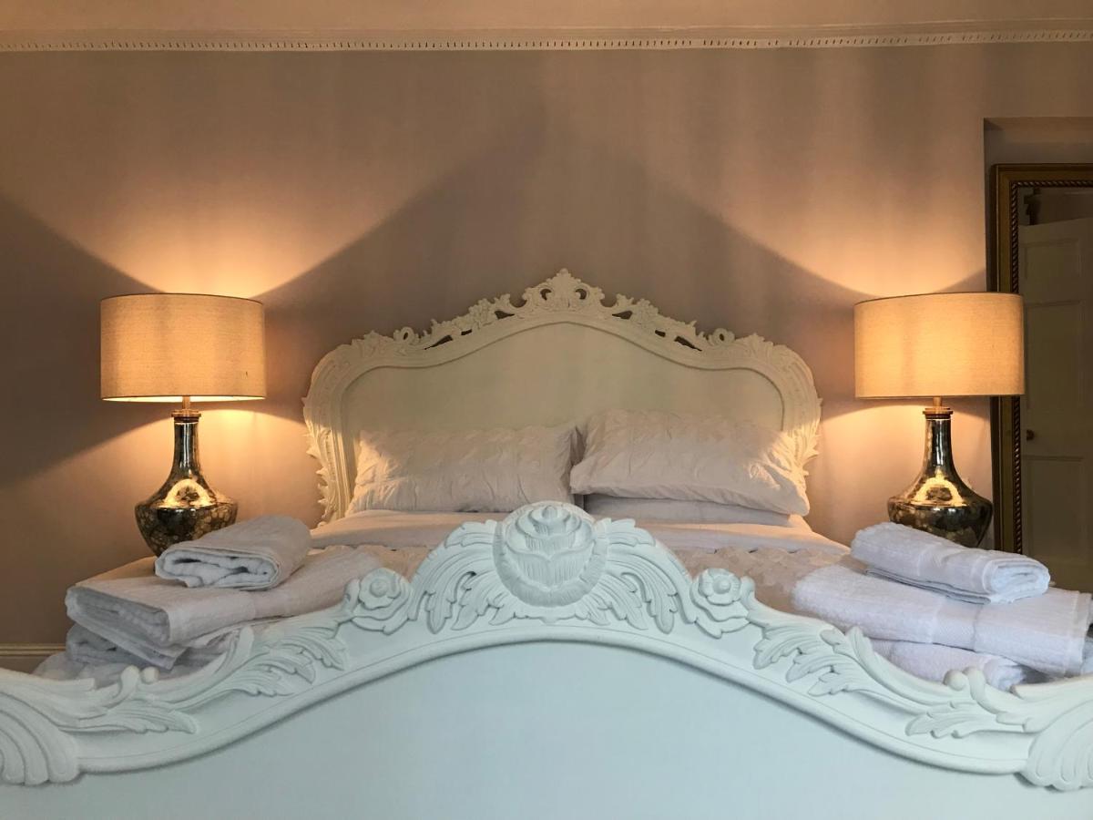 Grand Apartment In Historic Building With Free Parking Canterbury Ngoại thất bức ảnh