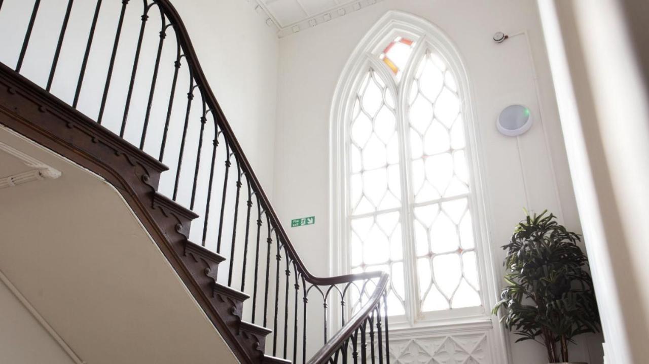 Grand Apartment In Historic Building With Free Parking Canterbury Ngoại thất bức ảnh